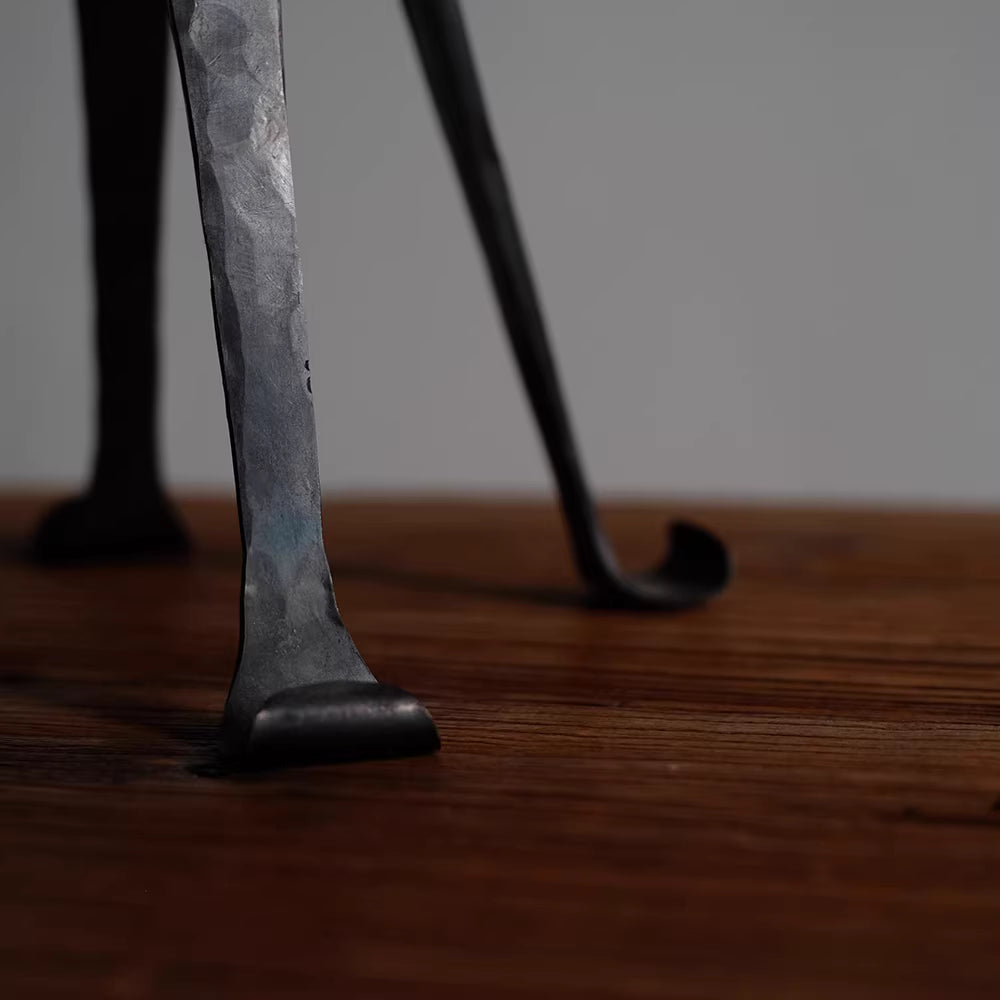 🌟🌟The four-cornered candlestick lights up the dining table, instantly filling the atmosphere.